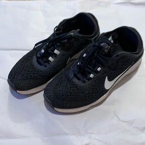Nike zoom Women Size 7